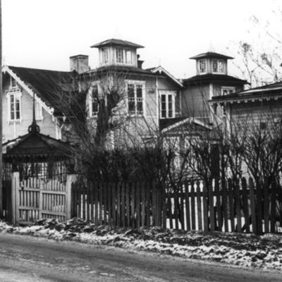 Solb 1996 9 48 - Olle Olsson-huset från Furugatan, 1968