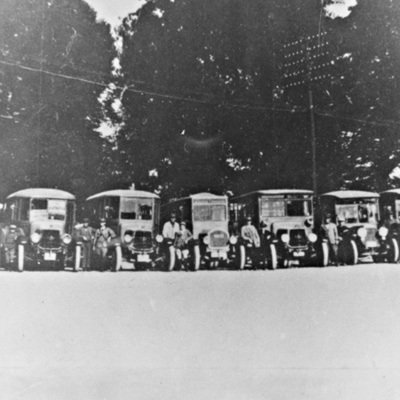Solb U 1988 17 1 - Bussar vid Ulriksdal omkring 1923