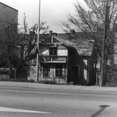 Solb 1980 41 36 - Tunhem på Storgatan