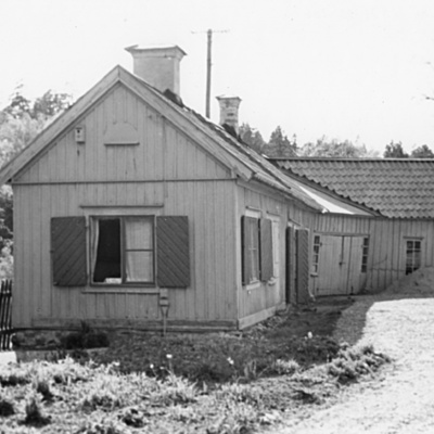 Solb 1978 32 136 - Uthus vid Confidencen, 1966