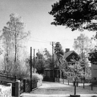 Solb 1988 44 4 - Vintervy på Björkvägen, 1940-50-tal