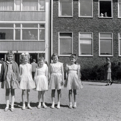 Solb 2023 04 06 - Avslutning, Råsunda skola, 1956