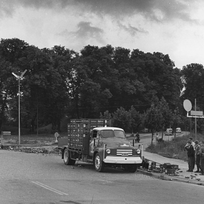 Solb 1987 19 37 - Olyckshändelse vid rondellen Enköpingsvägen-Uppsalavägen, 1967
