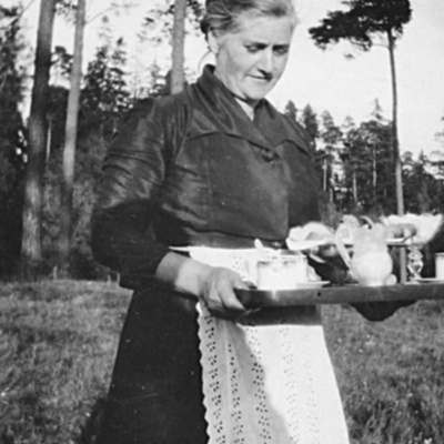 Solb 2003 1 31 - Hilda Seldener, Hemgården