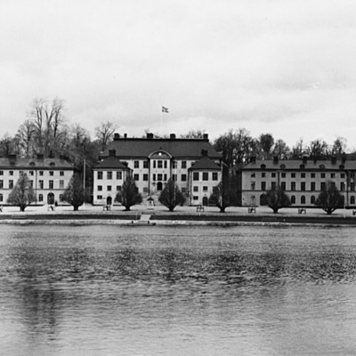 Solb 1988 60 1 - Karlbergs slott