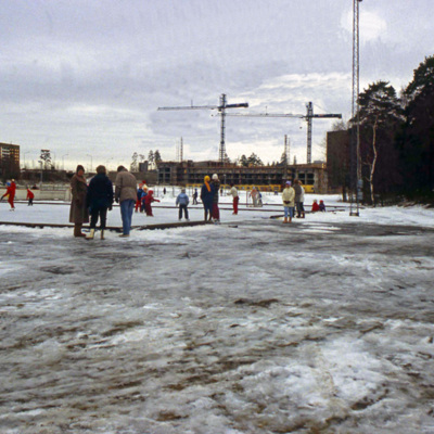Solb 2012 21 18 - Huvudstafältet med isbanan, 1980