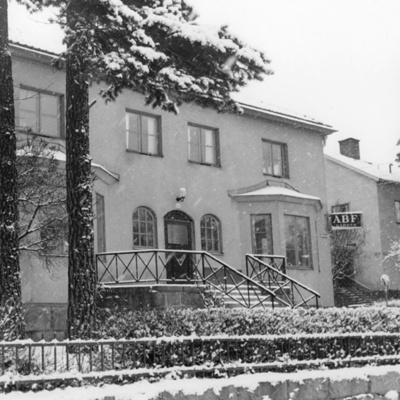 Solb 1996 20 23 - Biblioteksgården, Charlottenborgsvägen 20
