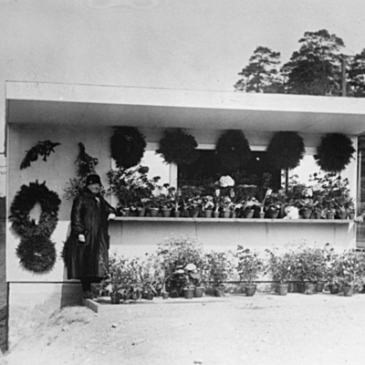 Solb 1984 30 12 - Johanssons blomsterkiosk. vid Norra Begravningsplatsen, 1930-tal