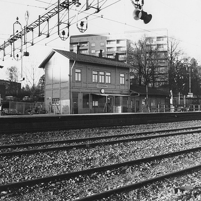 Solb 1980 66 3 - Järnvägsstationen i Ulriksdal