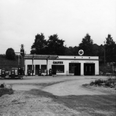 Solb 1981 25 415 - Bensinstation vid Solnavägen