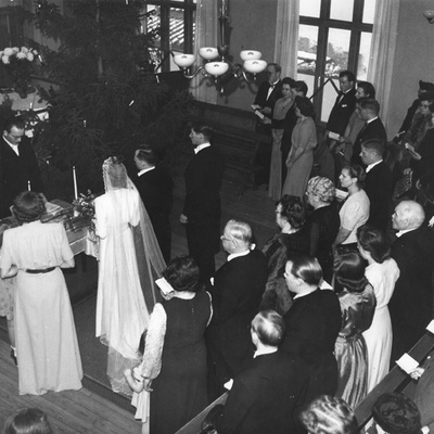 Solb HD 1425 - Bröllop i Hagalunds baptistkyrka, 1943