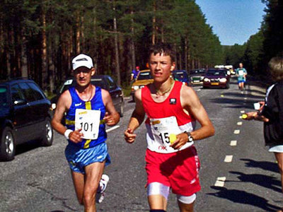 Lag nr 15:s löpare heter Andreas Oskarsson