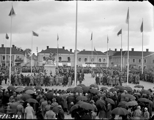 Avtäckning av ryttarstatyn på Stora Torget 1929.