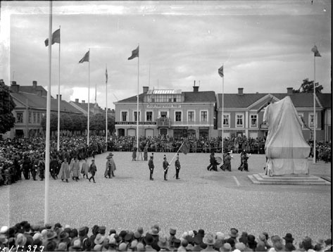 Avtäckning av ryttarstatyn på Stora Torget 1929.