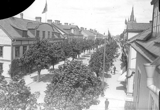 Södra Storgatan under Svenska Veckan 1911.