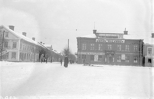 Vinterbild från Stora Torget mot Södra Storgatan.