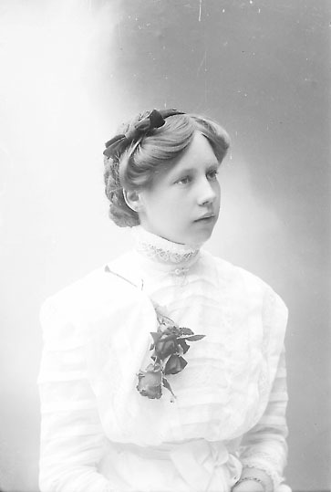 Elsa Petersson.