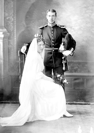Löjtnant Folke Peterssons bröllopsfoto.