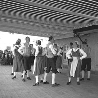 Em RyA127 - Folkdansuppvisning